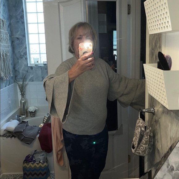 22 - WWW Sweater Size M Grey - Picture 8 of 8